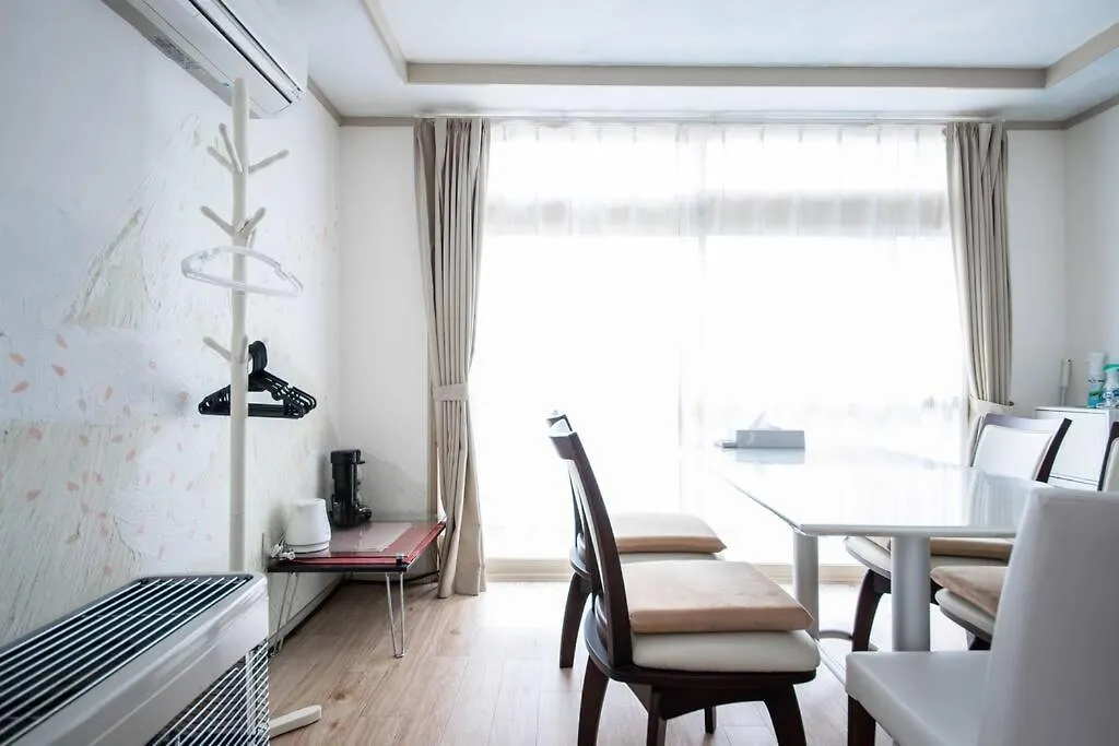 Otaru Shikkui Cottage 0*,